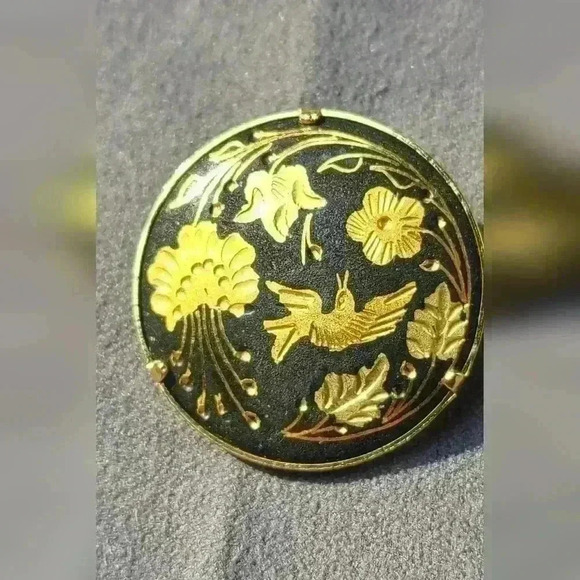 Vintage Damascene  brooches gold tone with black background gold flower and bird - Picture 15 of 17